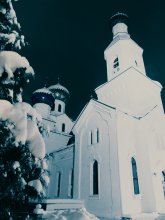 Cathedral of Saint Nicholas Cathedral / ***