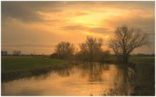Golden evening. / A sunset in my region.