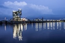 Port / ***