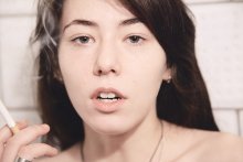  / ***