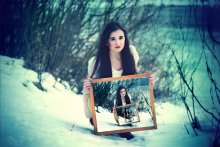 in the mirror / ***
