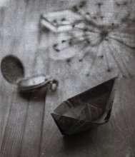 Quietly ticking clock ............ / ........................
