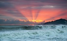 Stormy sunset / ***