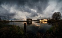 The first day of autumn / ***