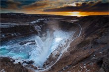 On the edge / *****