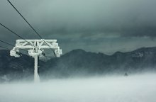In the storm / *****