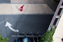 Über das Mädchen im roten / ***