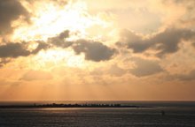 Sonnenuntergang auf der Nehrung führt. / ***