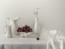 With grapes ... / ........................