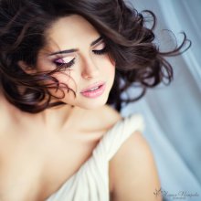 Wind in her hair / ***