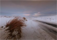... Through the snow - the pass ... / ***
