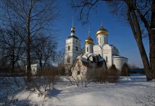 Boris and Gleb Cathedral and the Holy Spirits chyasovnya / ***