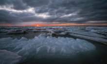 March ice / ***