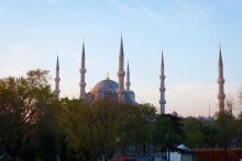 The Blue Mosque at dawn / ***