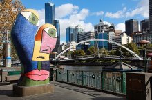 Quay Yarra / ***