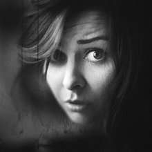 Elizabeth / ***