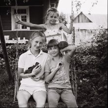 Three Sisters and their hens. / ***
