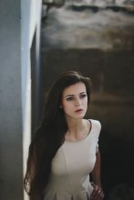  / ***
