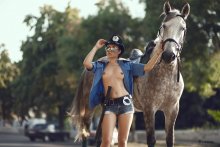 mounted police / ***