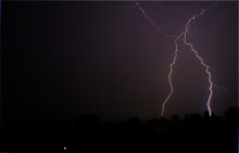 lightning / ***