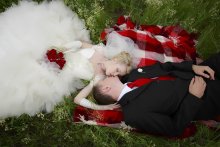 marriage bonds / ***