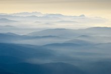 Valley of the Blue Hills / ***