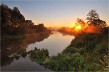 Sleepy River / ***