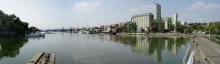 Panorama of the Don River to the pontoon bridge on Green Island. / ***