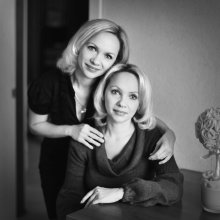 Sisters / ***