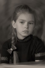  / ***