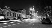 House Kudrinskaya Square (called "Building on Uprising Square") / ***