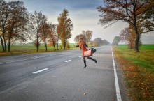 On the road in autumn / *******