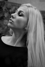 Natalie / ***