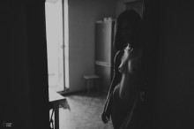 I feel your body / ***