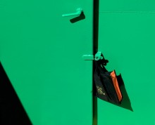 Green / ***