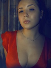  / ***
