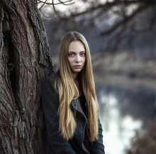  / ***