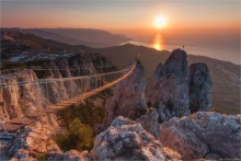 Road to the sun ... / ***