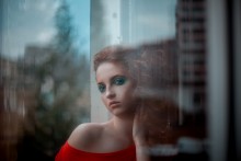 Behind the glass / ***