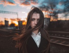  / ***