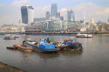 Overlooking the River Thames and the City / ***