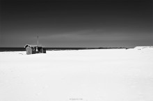 Cottage by the Sea / ***