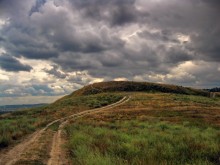 Zmeitsya ribbon of the road ... / ***