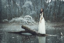 Helen Under Rain / ***