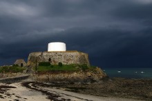 Fort Grey / ...