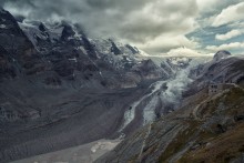 Glacier Pasterze (Pasterze) / ---------