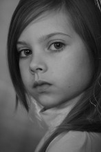 Portrait of a Girl / ***