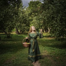 Zeit Äpfel / ***