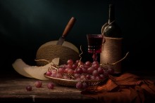Melon and Grapes / ***