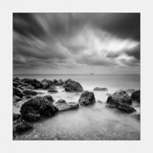 Black stones / ***